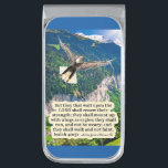 Sujeta Billetes Plateado Hermosa Escritura de Águila Isaías 40:31<br><div class="desc">Hermosa Escritura de Águila Plata Finaliza el Dinero Clip de una escena colorida y detallada con un glorioso Águila Calva extendiendo sus alas y volando alto en el cielo azul sobre un lujoso valle verde al lado de las estribaciones de una montaña. Esta escena acompaña al versículo de la Biblia:...</div>