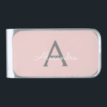 Sujeta Billetes Plateado Monograma de Rubor Gris rosa moderno con guión de<br><div class="desc">Rubor Pink and Grey Simple Script Monograma Nombre Dinero Clip. Esto hace que la graduación perfecta,  dulce cumpleaños de 16 años,  boda,  ducha de novia,  aniversario,  ducha de bebé o fiesta de soltera sea un regalo para alguien que ama el lujo glam y los estilos de moda.</div>