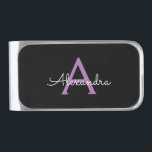 Sujeta Billetes Plateado Morado Black Script Girly Monograma Nombre<br><div class="desc">Monograma con el nombre de dinero de un guión simple morado y negro. Esto hace que la graduación perfecta, dulce cumpleaños de 16 años, boda, ducha de novia, aniversario, ducha de bebé o fiesta de soltera sea un regalo para alguien que ama el lujo glam y los estilos de moda....</div>