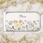 Sujeta Billetes Plateado Nombre personalizado Jardín de flores silvestres<br><div class="desc">Presentamos nuestro nombre personalizado Wildflower Garden Silver Finish Money Clip. Descubra las deliciosas flores de colores que le dan el encanto de la naturaleza. Puede agregar su nombre. Fantástico como regalo para los amantes de la naturaleza y las flores.</div>