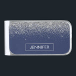 Sujeta Billetes Plateado Purpurina azul de la Marina Plata Monograma Girly<br><div class="desc">Purpurina de espuma azul de plata y marina cepilló el Monograma Metalizado Clip de dinero. Esto hace que la graduación perfecta, dulce cumpleaños de 16 años, boda, ducha de novia, aniversario, ducha de bebé o fiesta de soltera sea un regalo para alguien que ama el lujo glam y los estilos...</div>