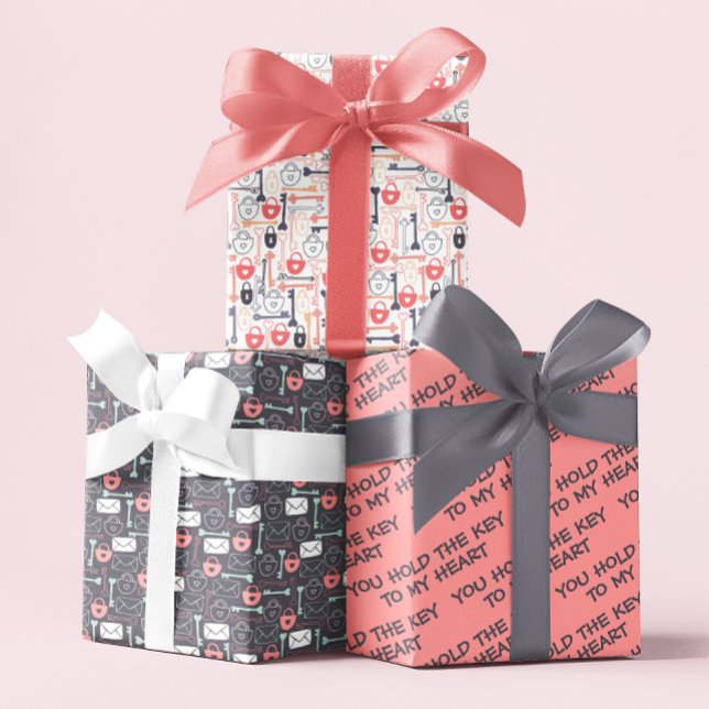 Sujete La Llave A Mis Hojas De Papel De Envoltura  (Let your loved one know they hold the key to your heart with these wrapping paper sheets! )