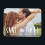 Superposición de Whimsy | Guardar el imán de fecha<br><div class="desc">Regale a sus huéspedes un Save the Date Magnet para que se exhiba en el frigorífico antes de su gran día. Toda la fotografía se muestra sólo como muestra y no se puede revender. Este producto sólo se pretende adquirir una vez que las fotos de muestra se sustituyan por las...</div>