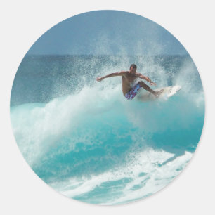 Surfista en un gran pegatina circular