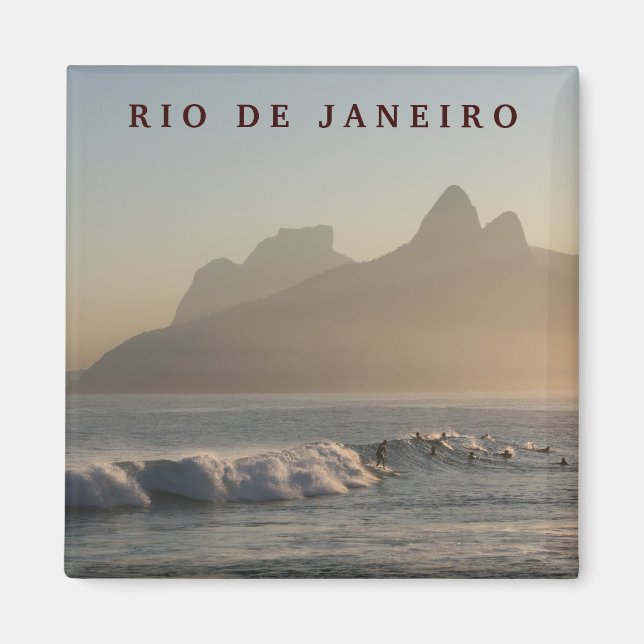 "Surfistas en Arpoador, Río de Janeiro" imán (Frente)