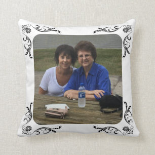 SUSAN Y ANNIE SUE COJÍN DECORATIVO