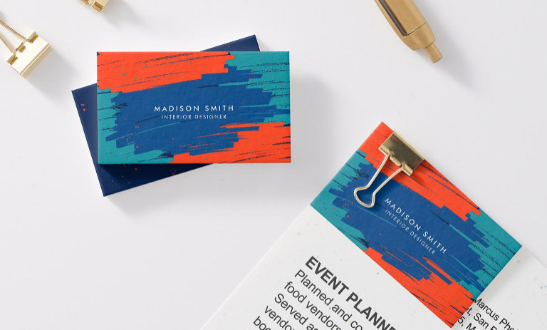 Compra y personaliza miles de diseños o crea tus productos de oficina en Zazzle. ¡Tarjetas de visita, cuadernos, menús y más!