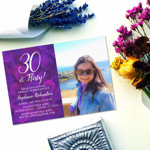 Invitación 30 y Flirty Elegant Purple Photo Birthday