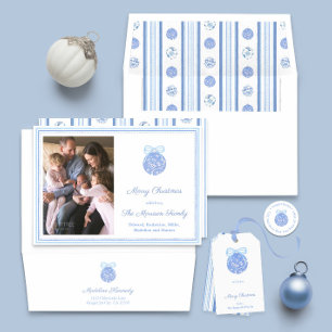 Tarjeta Festiva Navidades De Ornamentos Azules Y Blancos