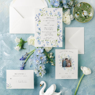 Invitación Airy French Regency Light Blue Floral Boda