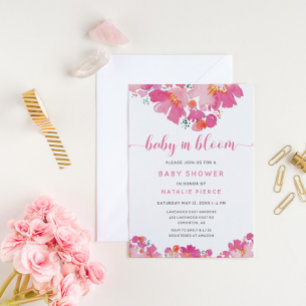 Invitación Con Relieve Metalizado Bebé en flor Baby Shower color de agua rosada flor