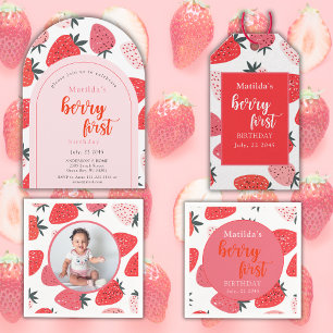 Pegatina Redonda Berry First Strawberry Birday Party Red