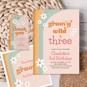 Invitación Groovy Wild White Daisies Chica tercer cumpleaños