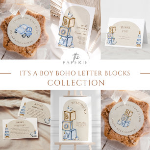 Pegatina Redonda Es un niño Blue Boho Bloques y Juguetes de Madera