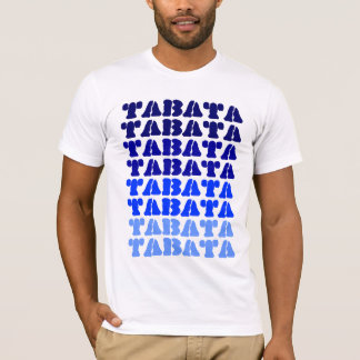 Tabata en camiseta destruida gris