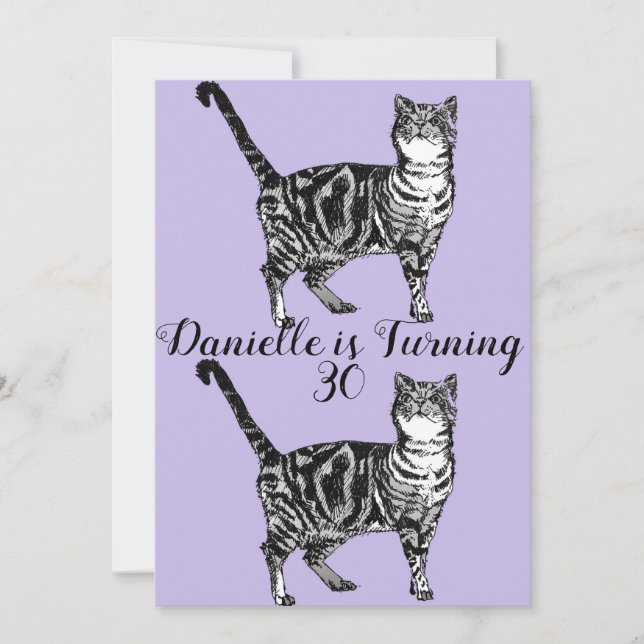 Tabby Cat Purple Art 30.ª Invitación por cumpleaño (Anverso)