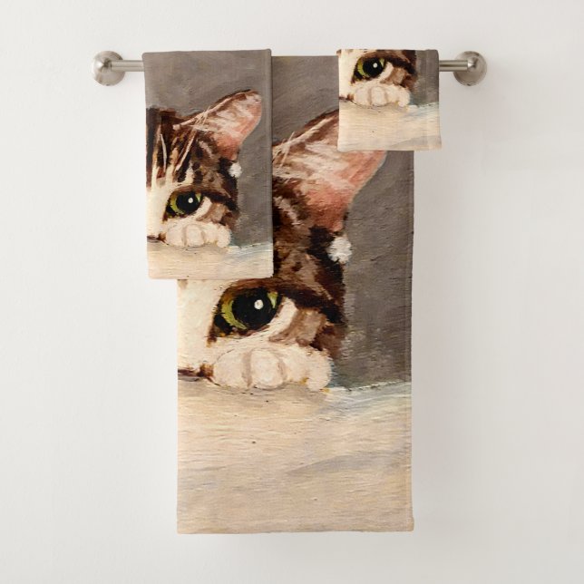 Tabby Kitten Shy y Curioso (In situ)