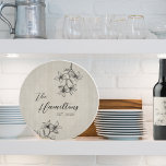 Tabla De Cortar Año de creación de Personalizado floral agrícola<br><div class="desc">Esta tabla de corte presenta un diseño floral ilustrado a mano digital sobre un fondo beige neutro. Personalizar fácilmente esta bandeja utilizando la función de personalización. Perfecto para regalos de boda,  parejas primero regalos de Navidad o amas de casa.</div>