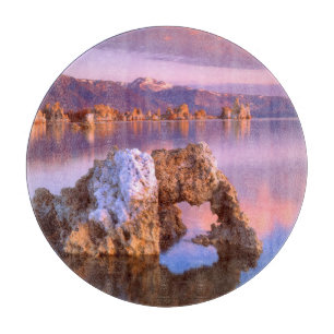 Tabla De Cortar Arco de toba en el lago Mono