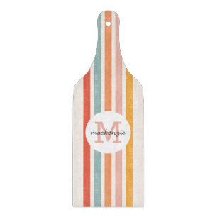 Tabla De Cortar Bandas retro-coloreadas monogramadas personalizada