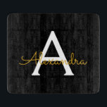 Tabla De Cortar Black Gold Modern Script Girly Monograma Nombre<br><div class="desc">Tablero de corte de nombres de monograma de escritura simple negro y dorado. Esto hace que la graduación perfecta, el cumpleaños, el boda, la ducha de novia, el aniversario, la ducha de bebé o la fiesta de soltera sea un regalo para alguien que ama el lujo glam y los estilos...</div>