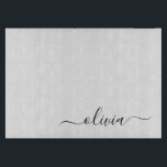 Tabla De Cortar Black White Modern Script Girly Monograma Nombre<br><div class="desc">Placa de corte de nombres de monograma de escritura simple en blanco y negro. Esto hace que la graduación perfecta, el cumpleaños, el boda, la ducha de novia, el aniversario, la ducha de bebé o la fiesta de soltera sea un regalo para alguien que ama el lujo glam y los...</div>