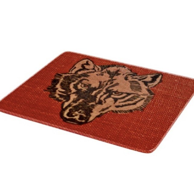 Tabla De Cortar Cabeza de Lobo sobre Rojo  (Wolf Head on Red  Design glass cutting board hand-pressed tempered glass five different sizes.
)