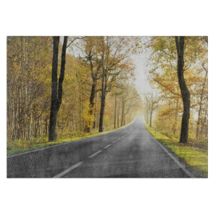 Tabla De Cortar Camino De Campo Por La Mañana
