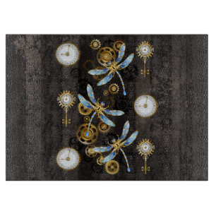 Tabla De Cortar Dragoniscos de Steampunk sobre fondo rayado marrón