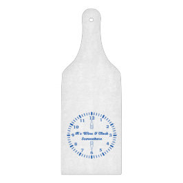 Tabla De Cortar Es Wine O'Clock en algún lugar en un