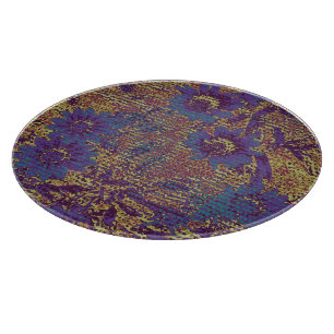 Tabla De Cortar Flores azules contra modelo del camuflaje de la
