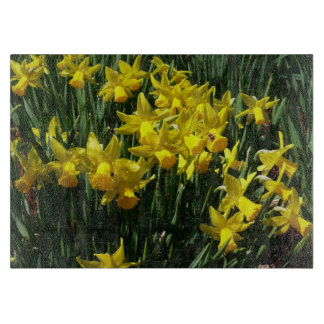 Tabla De Cortar Focos amarillos y flores de primavera alegres