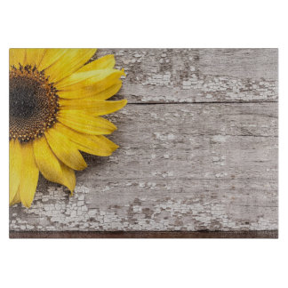Tabla De Cortar Girasol en una mesa de madera
