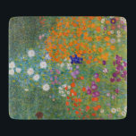 Tabla De Cortar Jardín de flores (por Gustav Klimt)<br><div class="desc">Este diseño presenta una pintura del artista austriaco Gustav Klimt (1862-1918). Se trata de una representación de un hermoso jardín florido al estilo típico impresionista de Klimt. Las flores casi parecen desbordarse, y es imposible no sentirse animadas por su belleza. El trabajo original se terminó en 1907 y su título...</div>