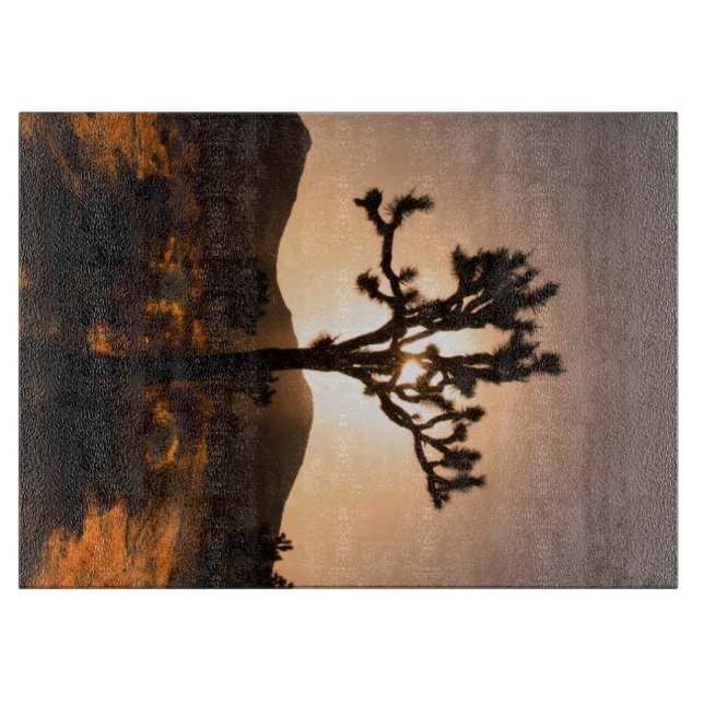 Tabla De Cortar La noche comienza en el árbol Joshua (Anverso)