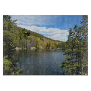 Tabla De Cortar Lago Bear en el Parque Nacional de las Montañas Ro