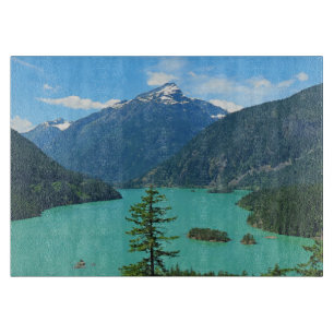 Tabla De Cortar Lago Turquesa de montaña nevada en Washington