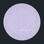 Tabla De Cortar Lavender Purple Modern Script Girly Monograma Nomb<br><div class="desc">Cubierta de nombres de monograma de escritura simple morada de lavanda. Esto hace que la graduación perfecta, el cumpleaños, el boda, la ducha de novia, el aniversario, la ducha de bebé o la fiesta de soltera sea un regalo para alguien que ama el lujo glam y los estilos de moda....</div>