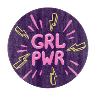 Tabla De Cortar Lema feminista del poder chica, fondo violeta.