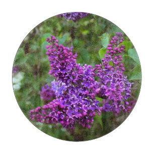 Tabla De Cortar Lilacs morados en el día de primavera