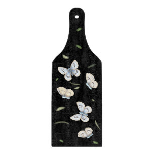 Tabla De Cortar Mariposas azules y de crema en negro de vuelo soña