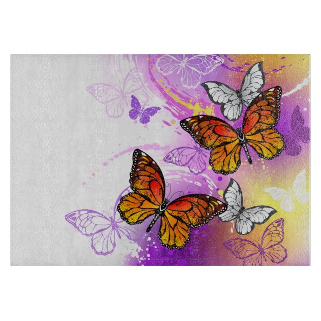 Tabla De Cortar Mariposas Monarca en Fondo Morado (Anverso)