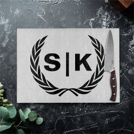 Tabla De Cortar Monograma personalizado de pareja con hojas de lau