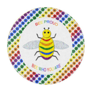 Tabla De Cortar Orgulloso arcoíris y flores de la comunidad LGBT