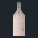 Tabla De Cortar Oro Rosa - Monograma Purpurina Rubor rosado platea<br><div class="desc">Oro Rosa - Purpurina de espuma metálica de Relieve metalizado de imitación rosada y plateada de Rubor cepillado placa de recorte de nombres de monograma Metalizado. Esto hace que la graduación perfecta, el cumpleaños, el boda, la ducha de novia, el aniversario, la ducha de bebé o la fiesta de soltera...</div>
