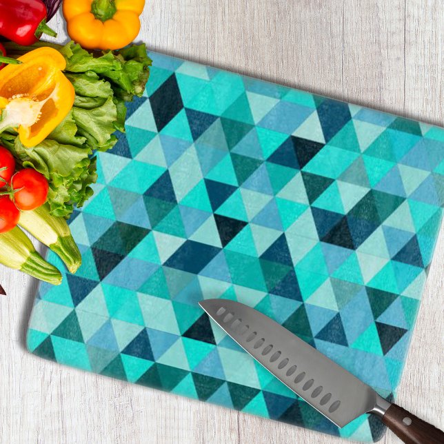 Tabla De Cortar Patrón de triángulos Verde azulados modernos (Modern Teal Triangles Pattern Cutting Board by Looly Elzayat
)