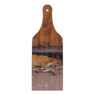Tabla De Cortar Perro en reposo