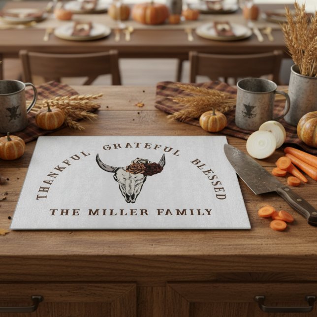 Tabla De Cortar Personalizado Western Floral Bull Skull (Thanksgiving Cutting Board for Fall. Thankful Grateful Blessed Floral Cow Skull with Family Name.)
