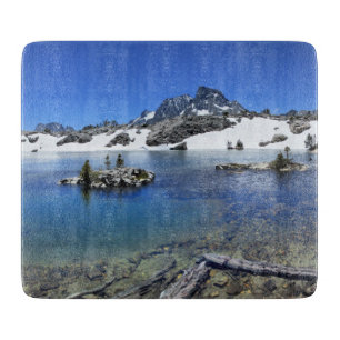 Tabla De Cortar Pico de banner y lago de montaña - Sierra Nevada