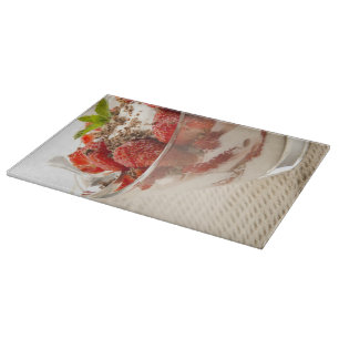 Tabla De Cortar Postre de la fresa con el yogur fresco